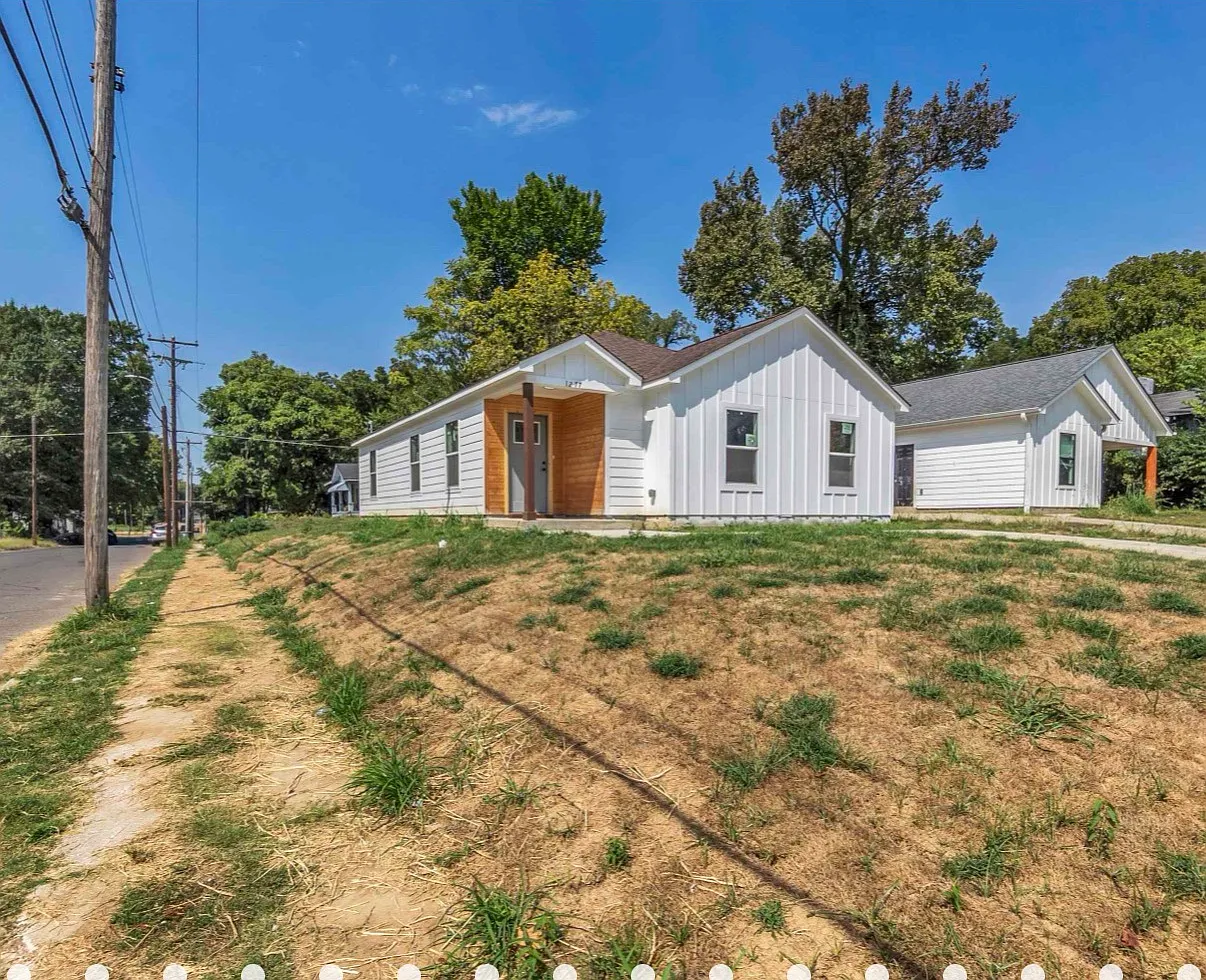 1277 Englewood St — Photo 1