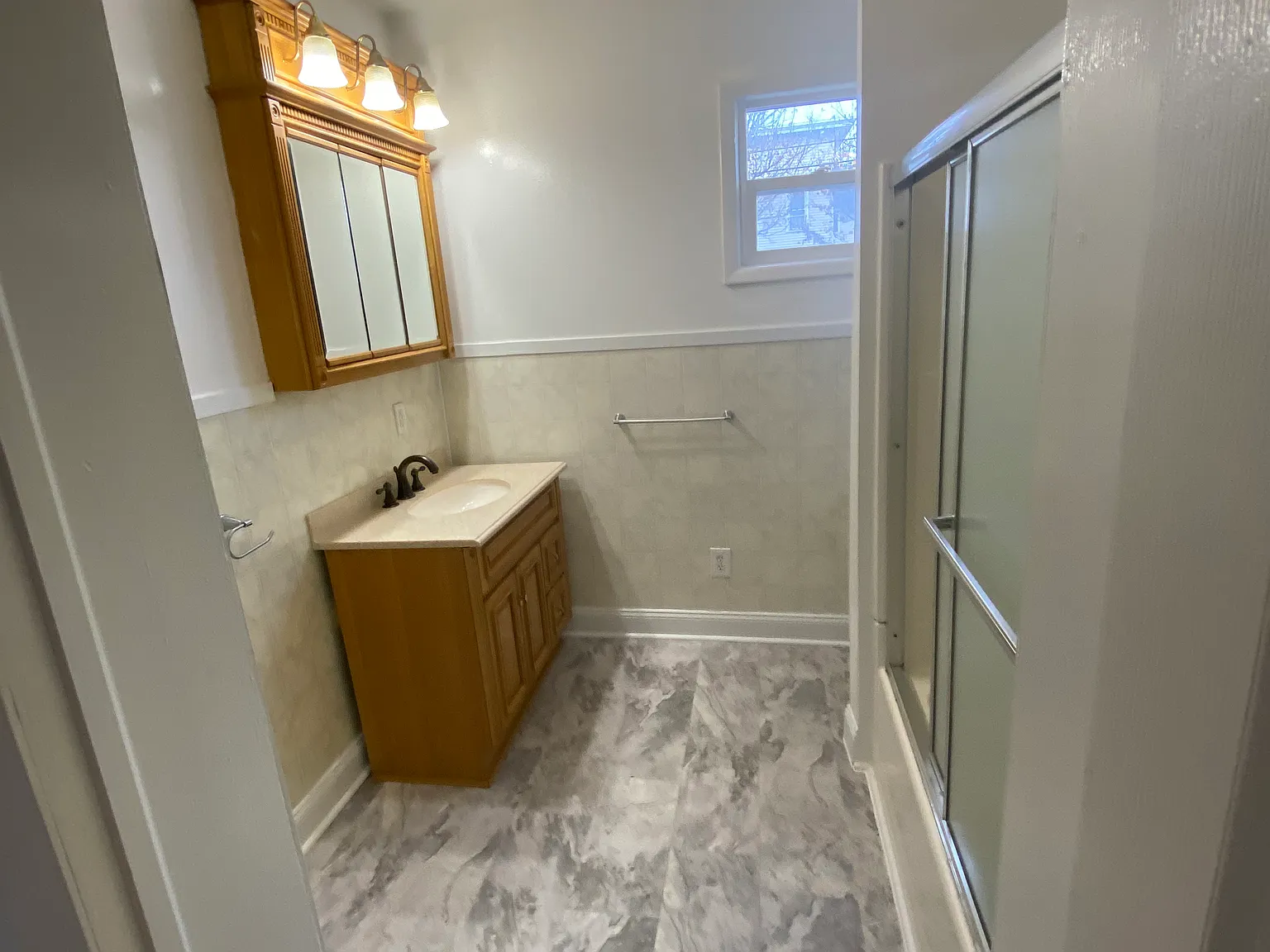3 bed, $1,500 — Photo 2