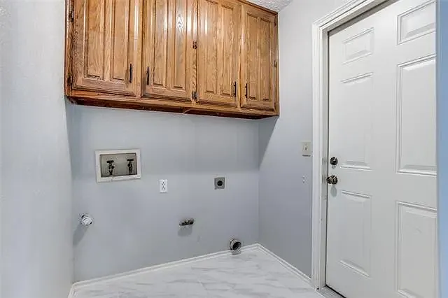 2203 Glen Forest Ln — Photo 6