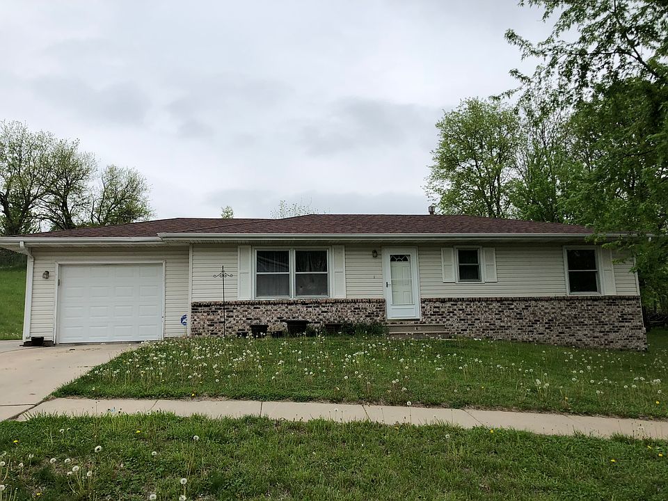1st image of 160 Glenbrook Dr