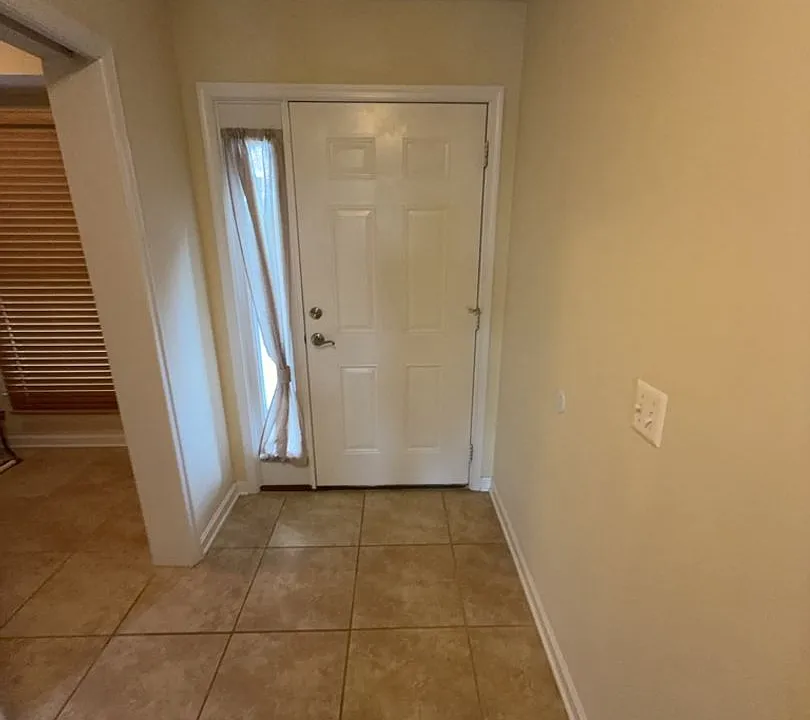 2270 Valor Dr