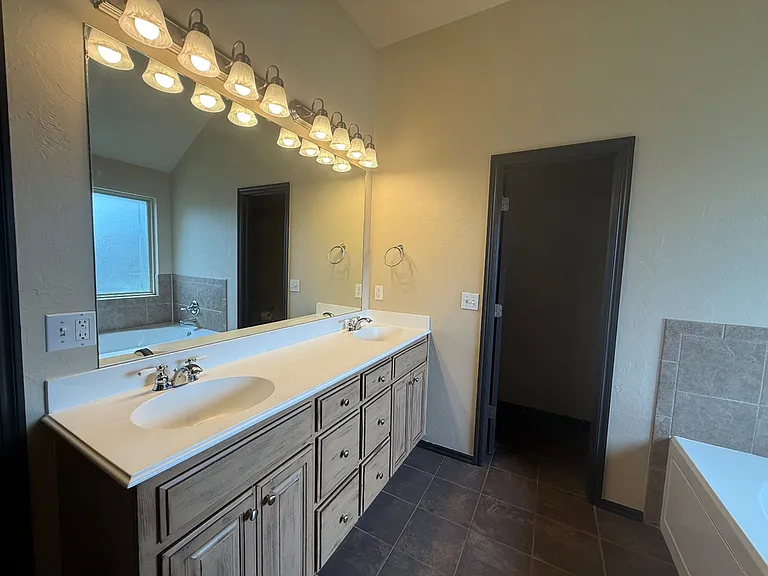 19132 Cottonwood Ct — Photo 21