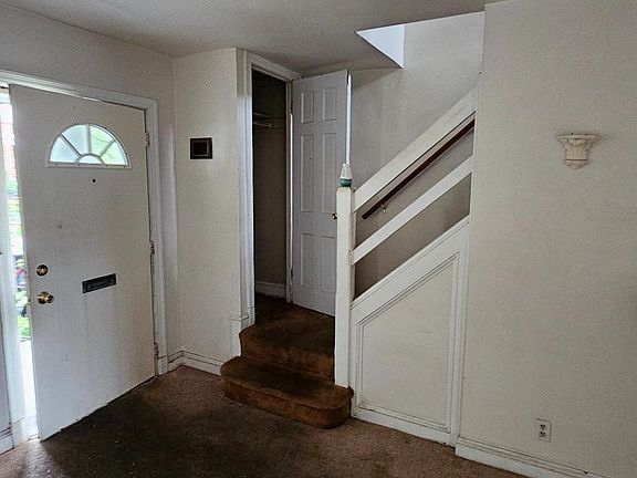 5th image of 1752 Lyman Pl NE