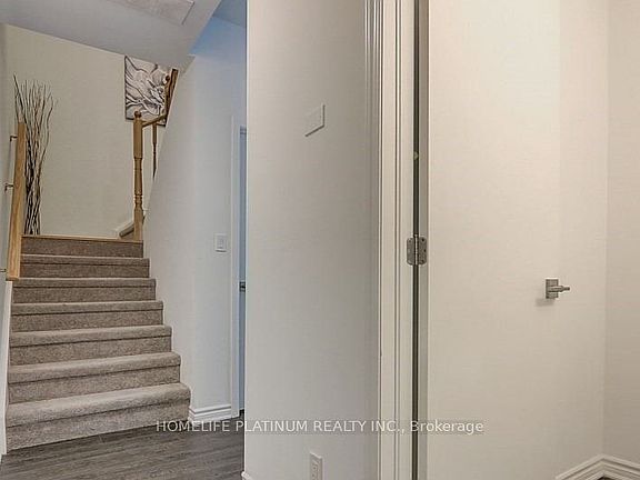 5th image of 13 Falaise Rd
