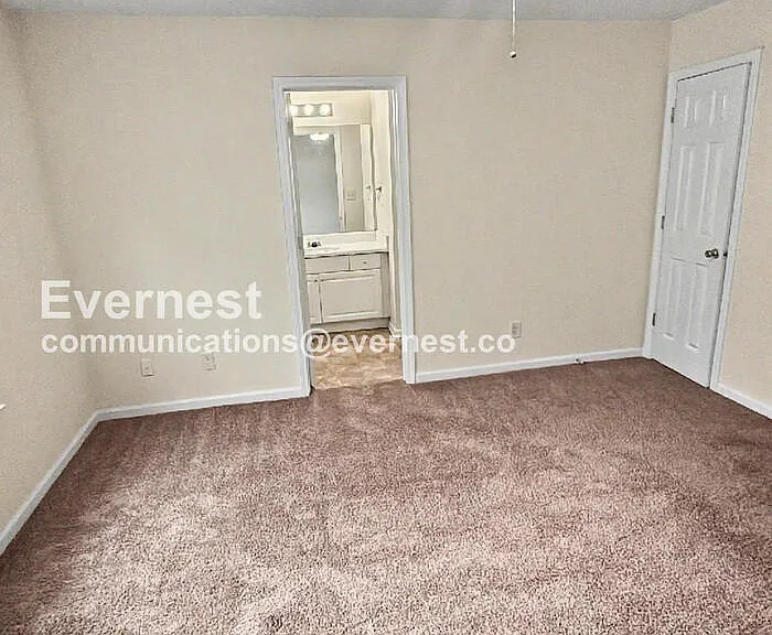 6699 Sunset Hills Blvd — Photo 10