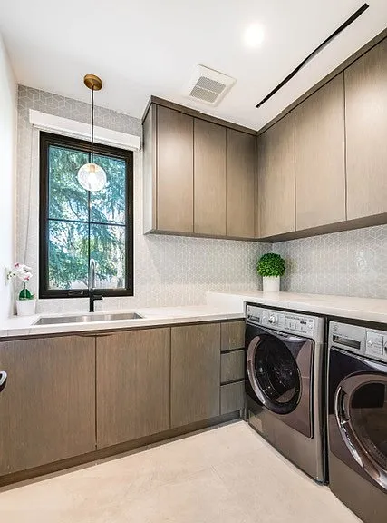 5150 Beeman Ave — Photo 43