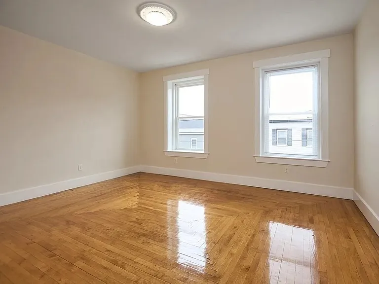 15 Hamilton St #1 — Photo 11