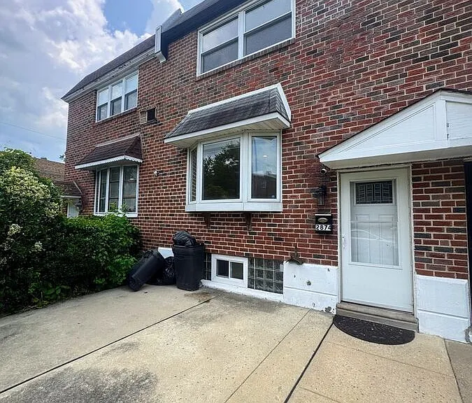 2874 Tolbut St — Photo 49