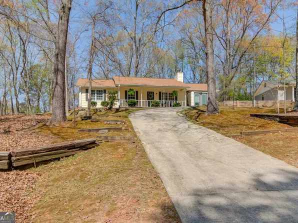 4241 Friar Tuck Ln, Buford, GA 30519