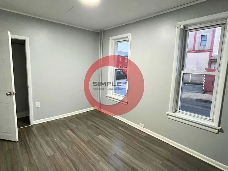 625 Willow St — Photo 6