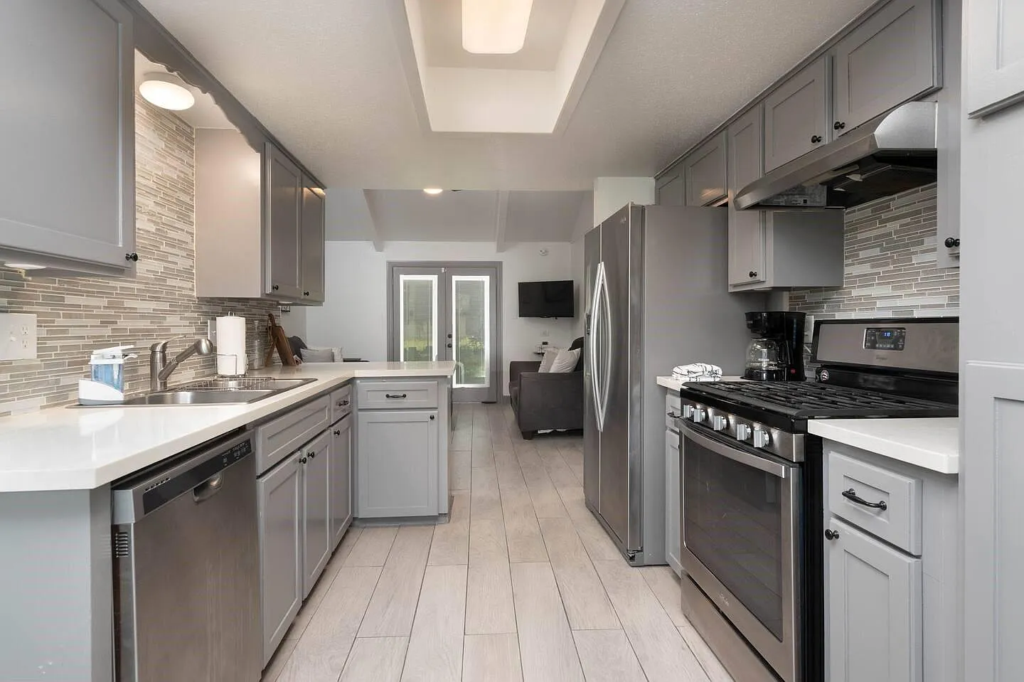 3 bed, 1.5 bath, 1132 sqft, $1,750 — Photo 1