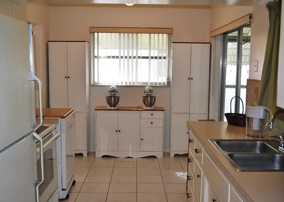 1st image of 4927 NW 54th St