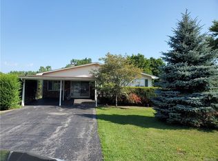 8429 Chestnut Ridge Rd, Gasport, NY 14067