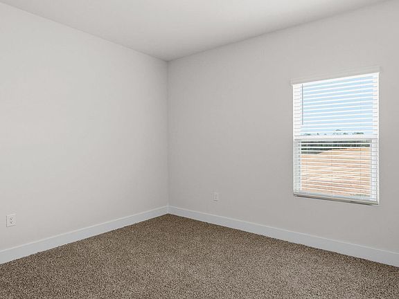5th image of 4777 Eider Rd