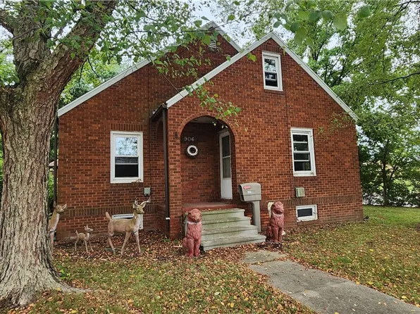 906 W Jourdan St, Newton, IL 62448
