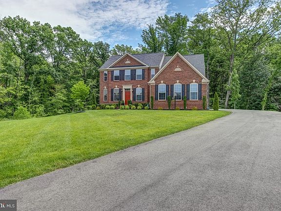 2nd image of 5003 Parkside Ct