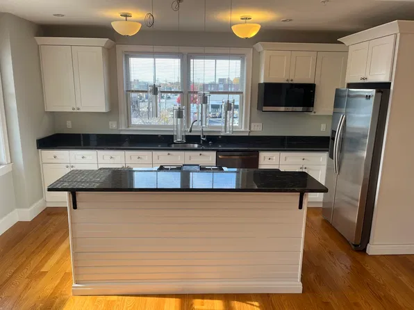 45 Spring St #13, West Roxbury, MA 02132