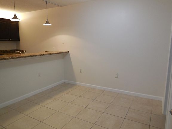 5th image of 921 9th Way