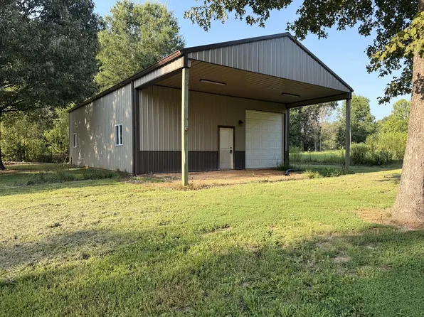 875 Garrett Rd, Gleason, TN 38229