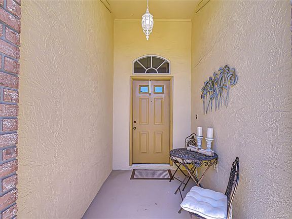5th image of 6543 Pine Walk Dr