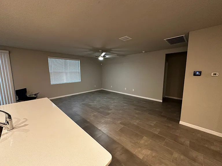 119 Lovely Ct — Photo 6