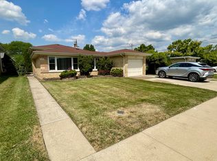 7150 N Crawford Ave, Lincolnwood, IL 60712