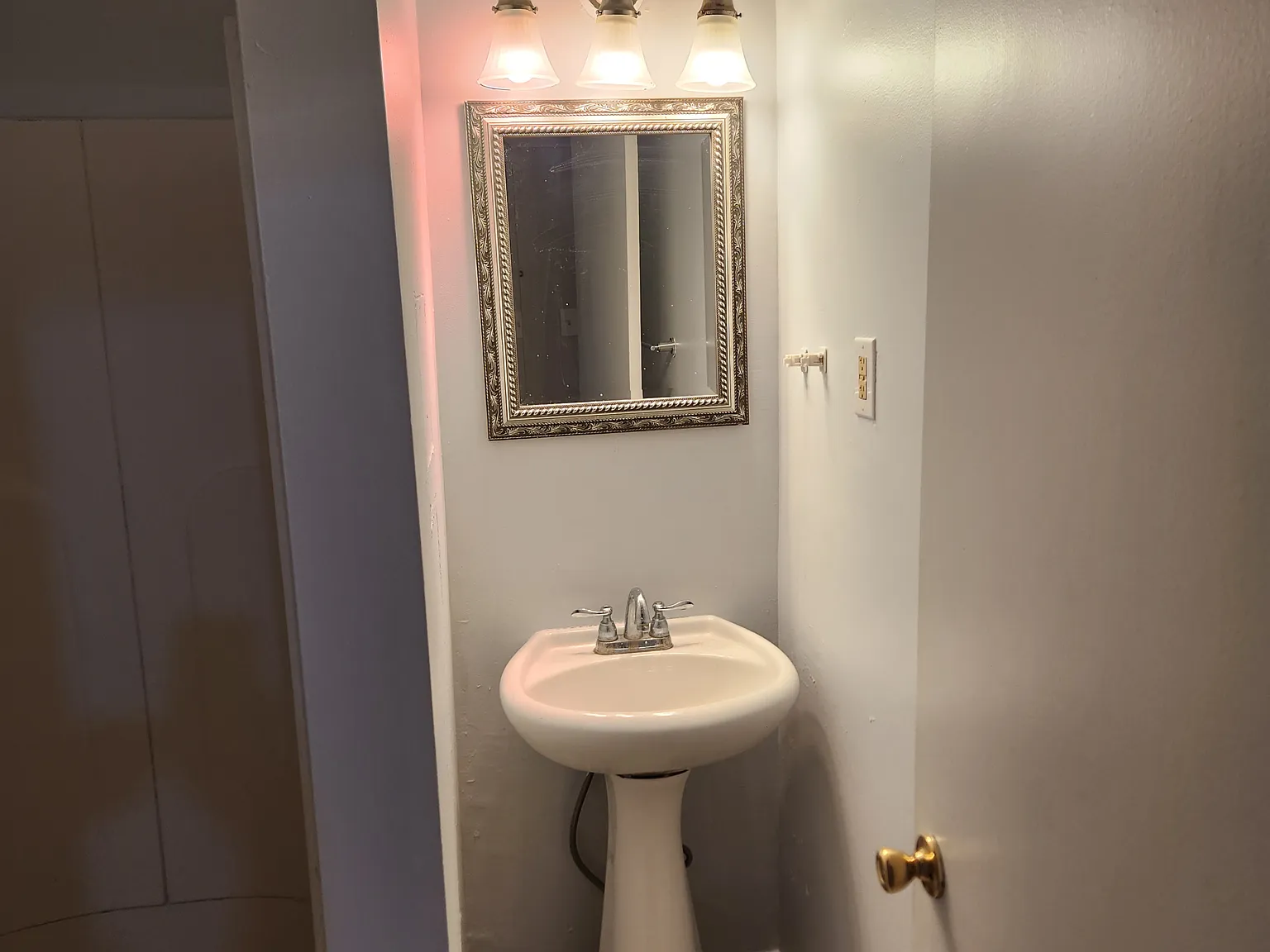 Studio, 1203 sqft, $950 — Photo 2