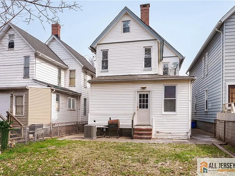 264 Seaman St #2 — Photo 24