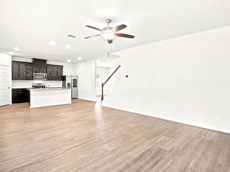 1202 Vilamoura Ct — Photo 16