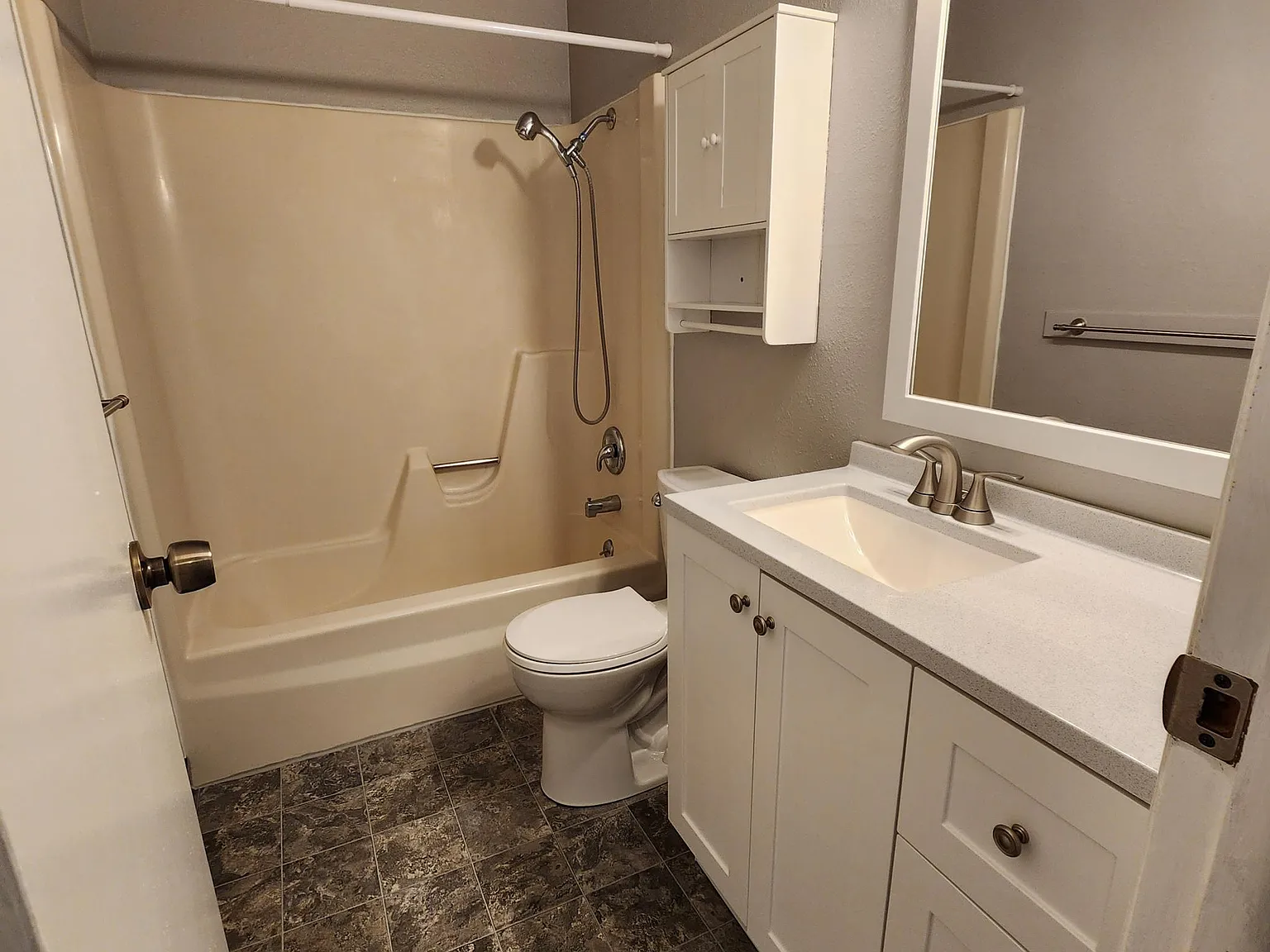 9430 M21 — Photo 3