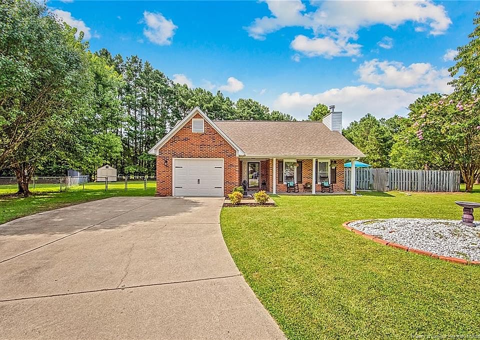 1st image of 106 Rosewood Ct