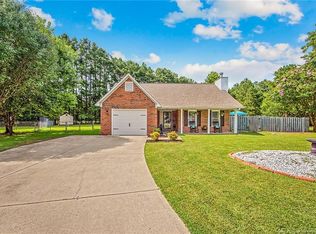 106 Rosewood Ct, Raeford, NC 28376