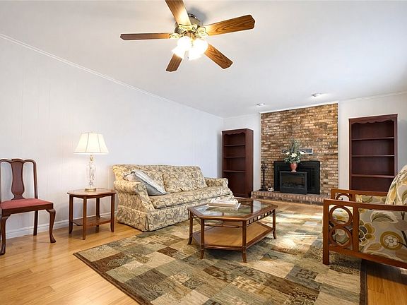 5th image of 428 Welcome Hill Rd