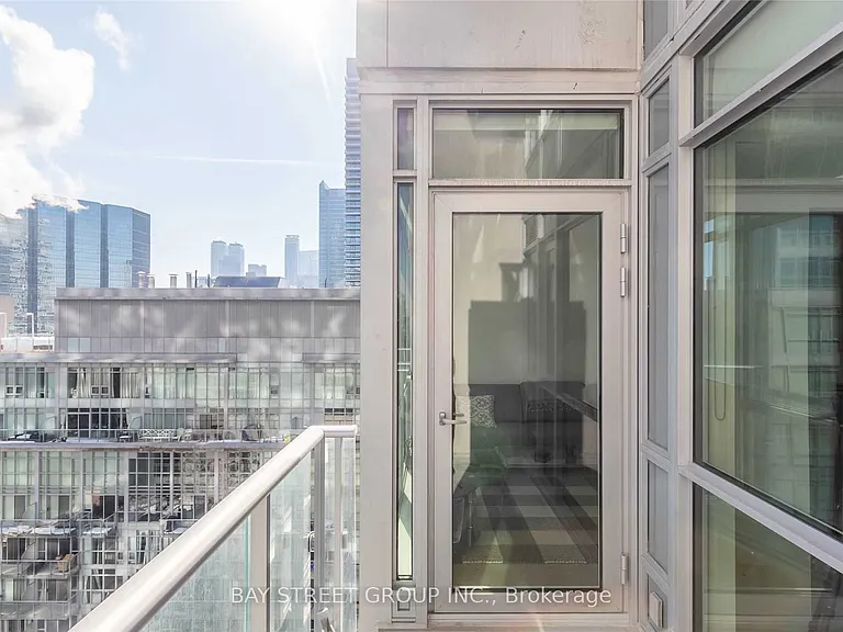 30 Nelson St E #1603 — Photo 9