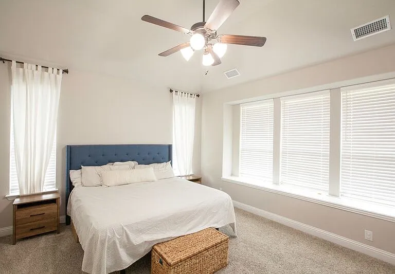 1501 Laurence Ln — Photo 16