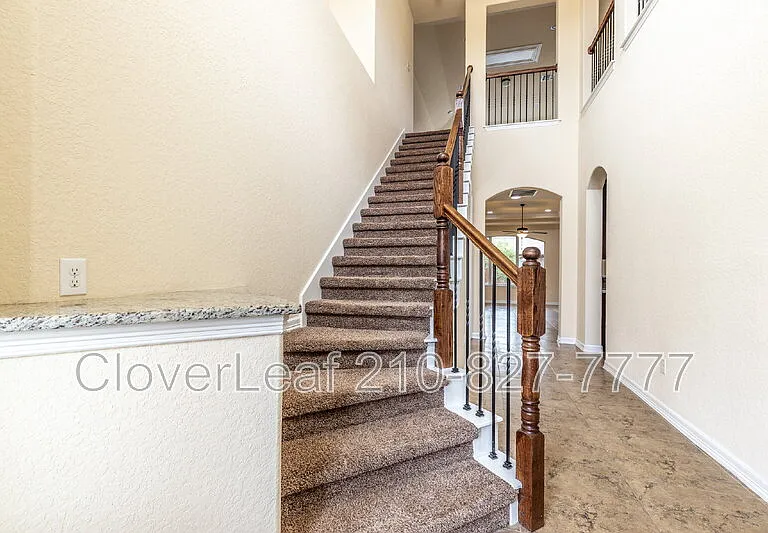 6126 Lowrie — Photo 6