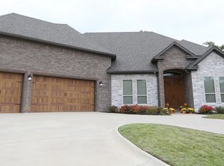 10 Flatrock Pt, Little Rock, AR 72211