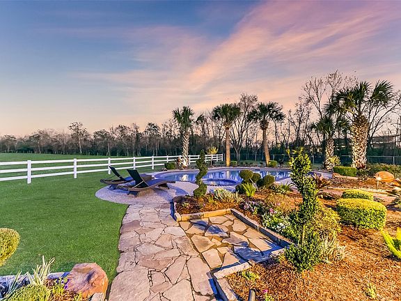 5th image of 1511 Old Alvin Rd