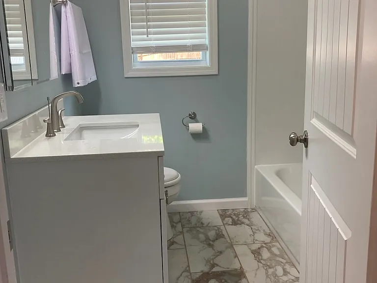 832 Hubert Dr — Photo 10