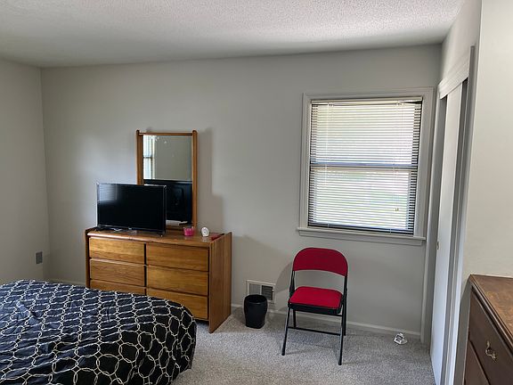 5th image of 7220 Crisp Ave #1