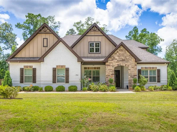 1904 Rocky Brook Rd, Opelika, AL 36801