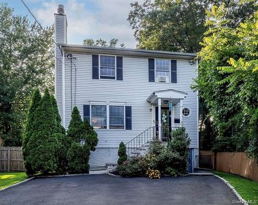 16 Stoneham Place, White Plains, NY, 10607