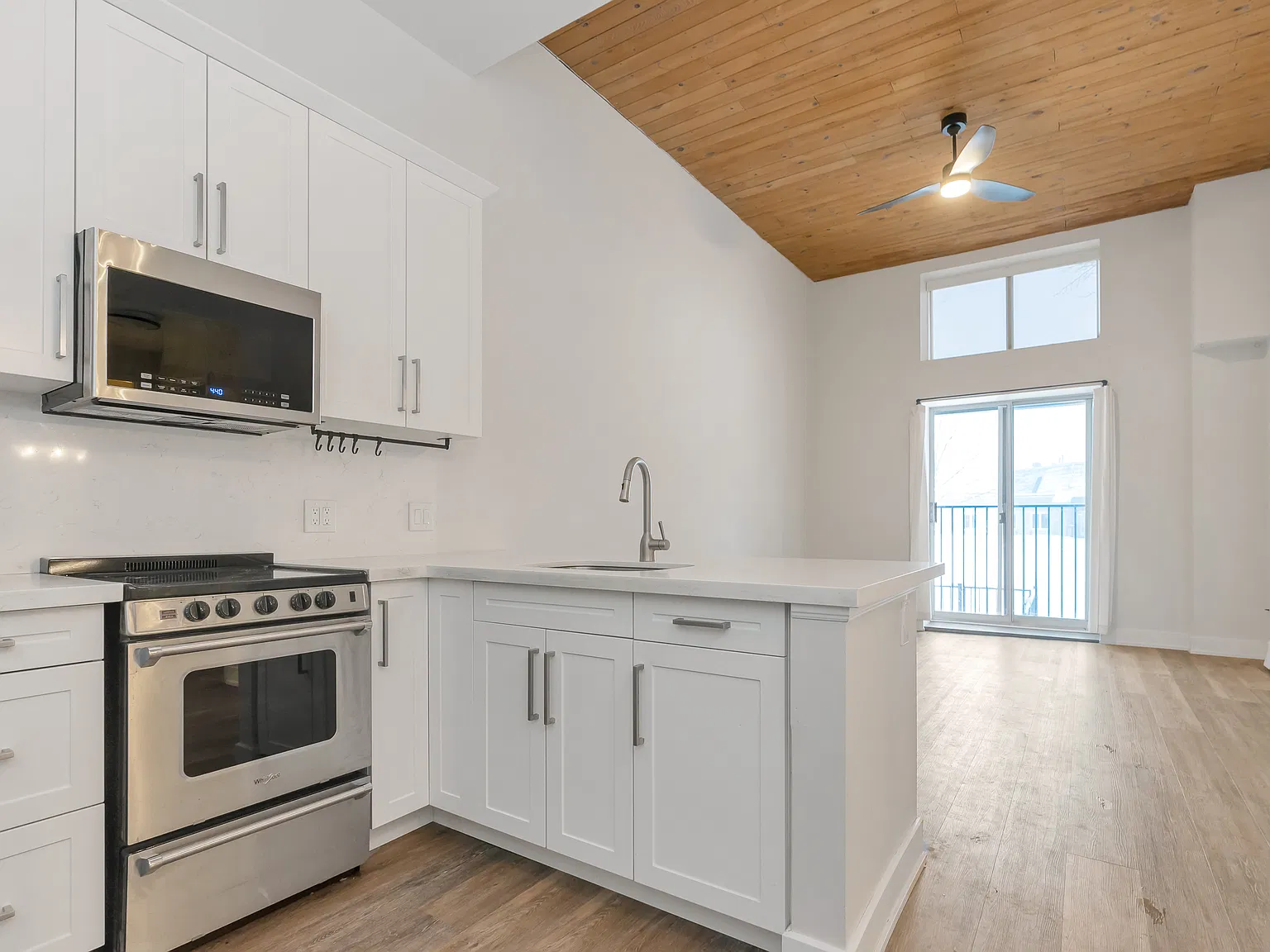 238 Campbell St, Collingwood, ON L9Y 4J9, Canada — Photo 3