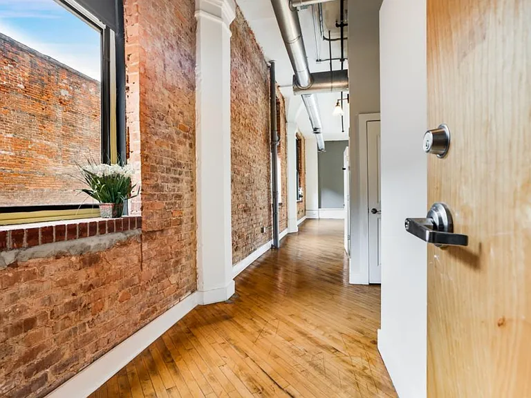 87 Peachtree St SW #506 — Photo 18