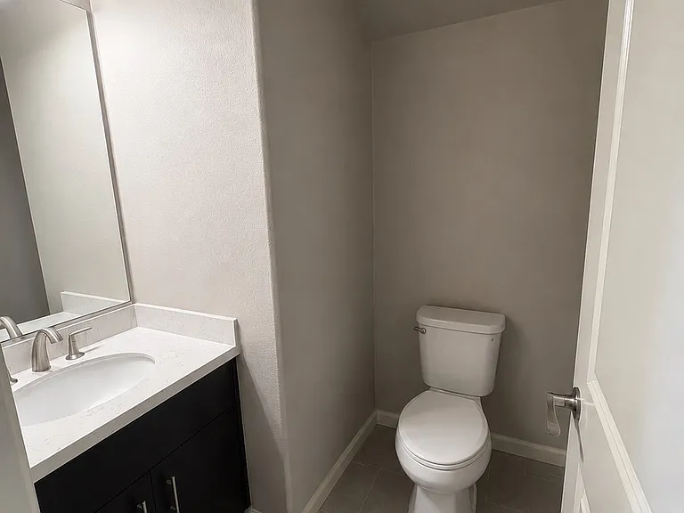 1714 Waterside Ln — Photo 14