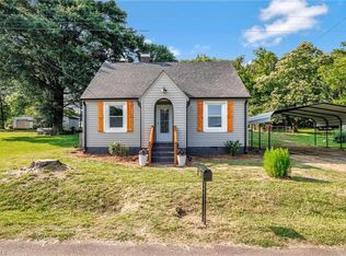 203 Thomas St, Stoneville, NC 27048