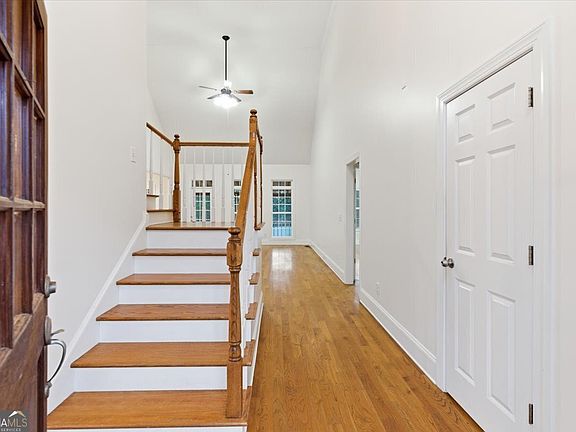 4th image of 16 Quarter Horse Dr NW