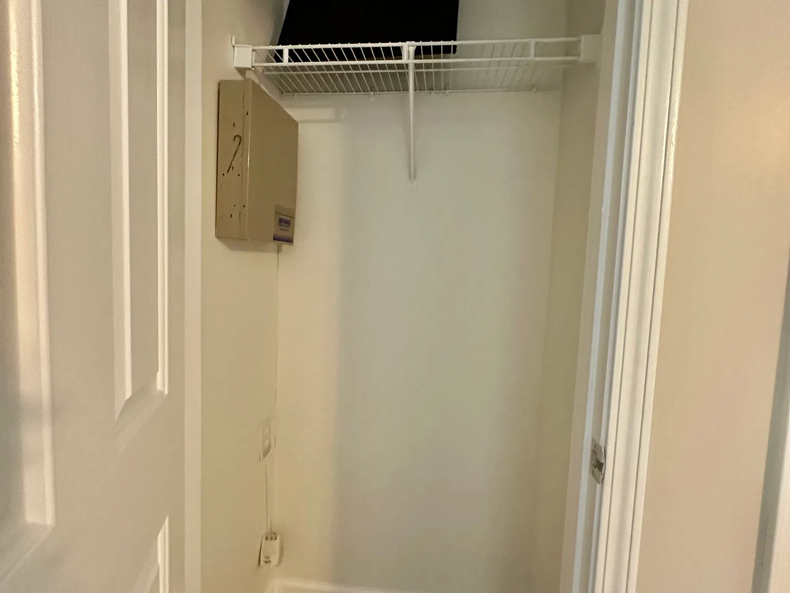 3 bed, 1269 sqft, $2,300 — Photo 3