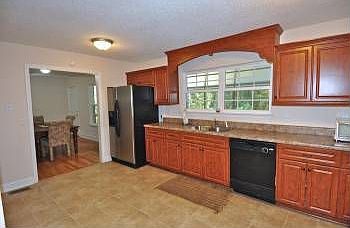 4th image of 5142 Fairington Dr