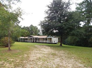 68 E Ridge Dr, Carriere, MS 39426